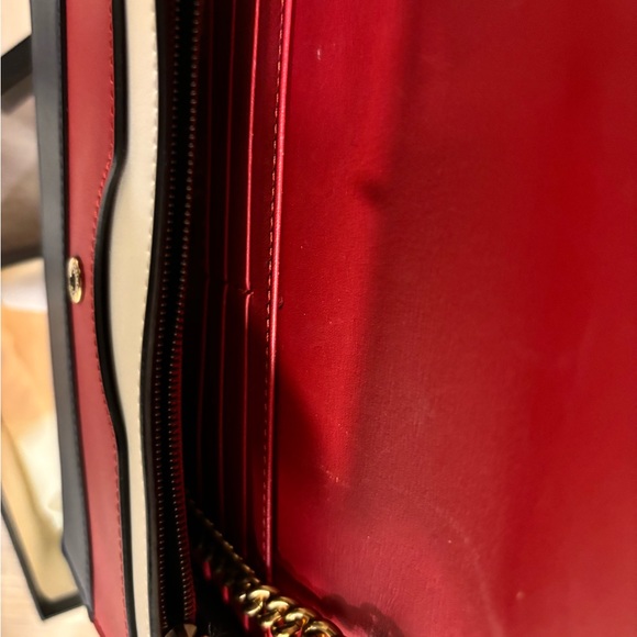 Authentic Gucci bee wallet on chain - Picture 4 of 5